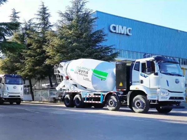 中集凌宇2025年喜迎開門紅，解放＆凌宇新能源攪拌車批量啟航赴華南大區！