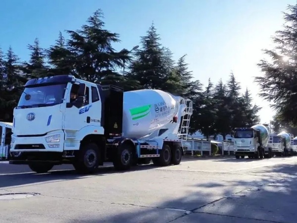 新聞關注丨國家發改委、財政部：2025國四重卡更高可補貼14萬元；新能源重卡12月銷1.5萬